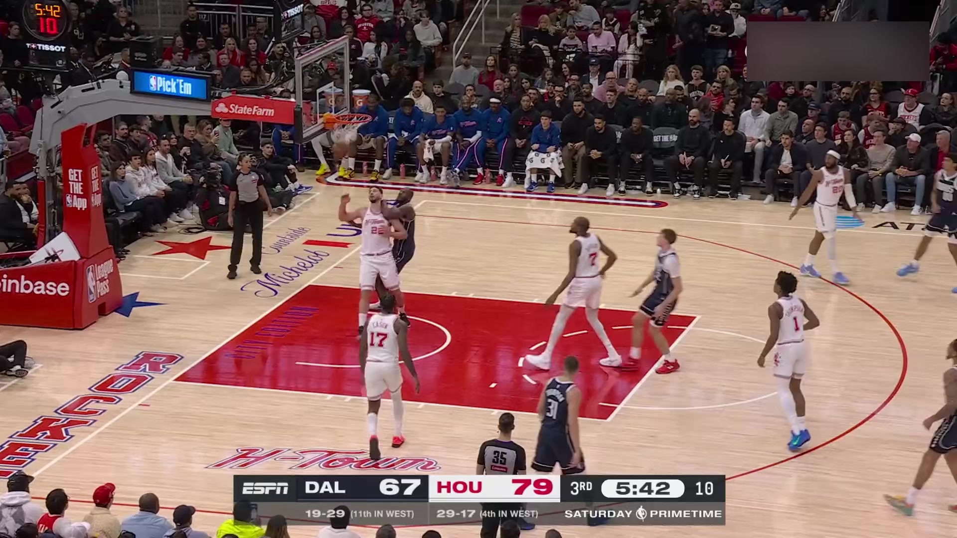 经典对决！弗拉格持球单打杜兰特展现新星实力