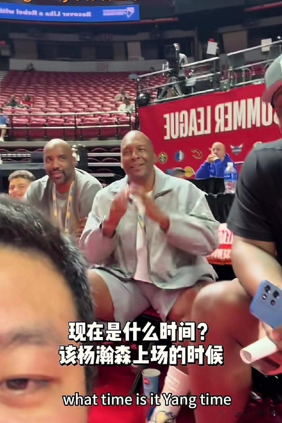 杨瀚森何德何能，能得到老外包括大宝贝戴维斯的爱戴！夏季联赛杨瀚森的表现可圈可