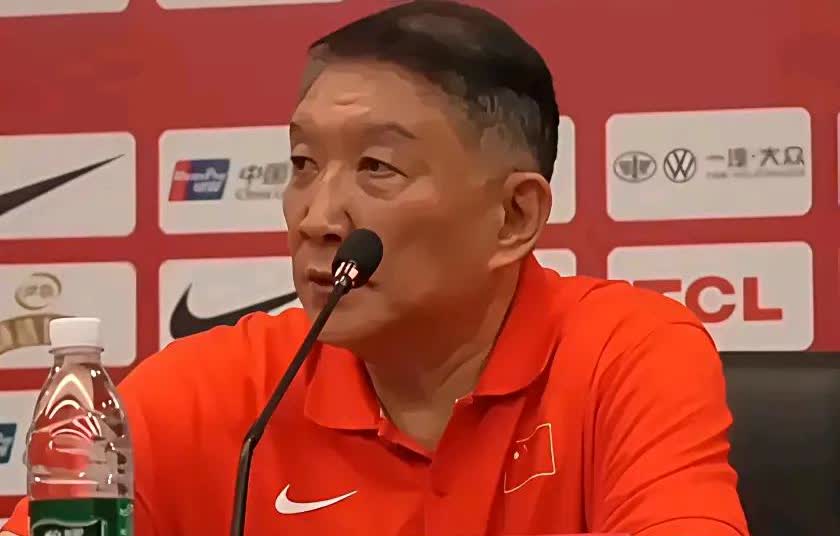 事隔多日，篮协是不是不敢解聘宫鲁鸣，宫鲁鸣会不会要求高额的违约金！宫鲁鸣如果