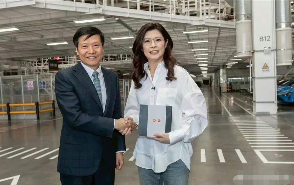 郑丽文1.78米的大个，真带劲！2026年4月12日(郑丽文大陆行收官日)，小