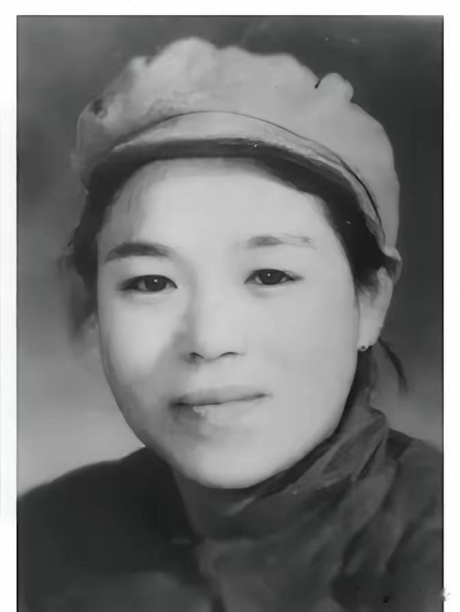 1945年日军战败，女护士被长官刺刀逼跳牡丹江，死里逃生后用一生为军国赎罪
