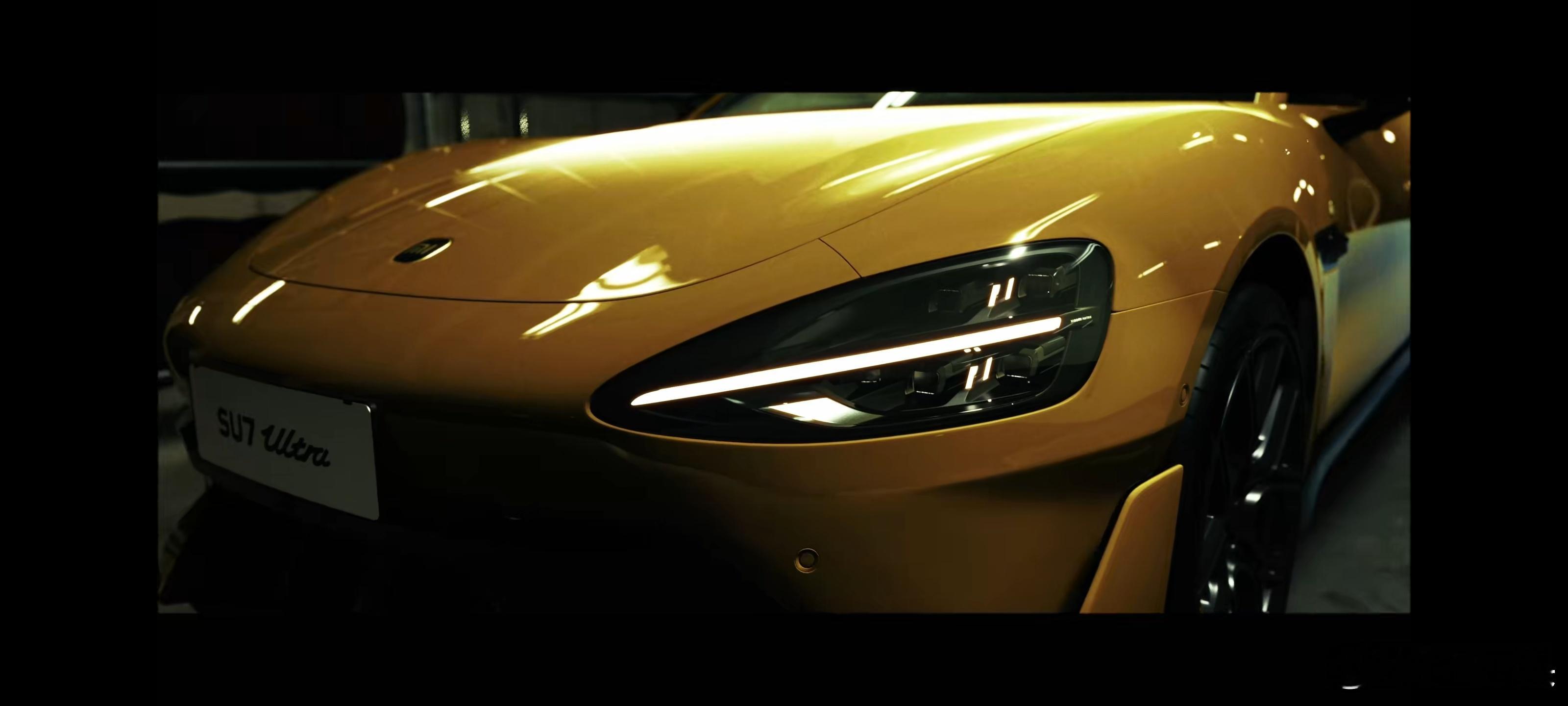 小米SU7Ultra上线GT7这太酷了！纽北赛道广告牌也悄悄换上了。