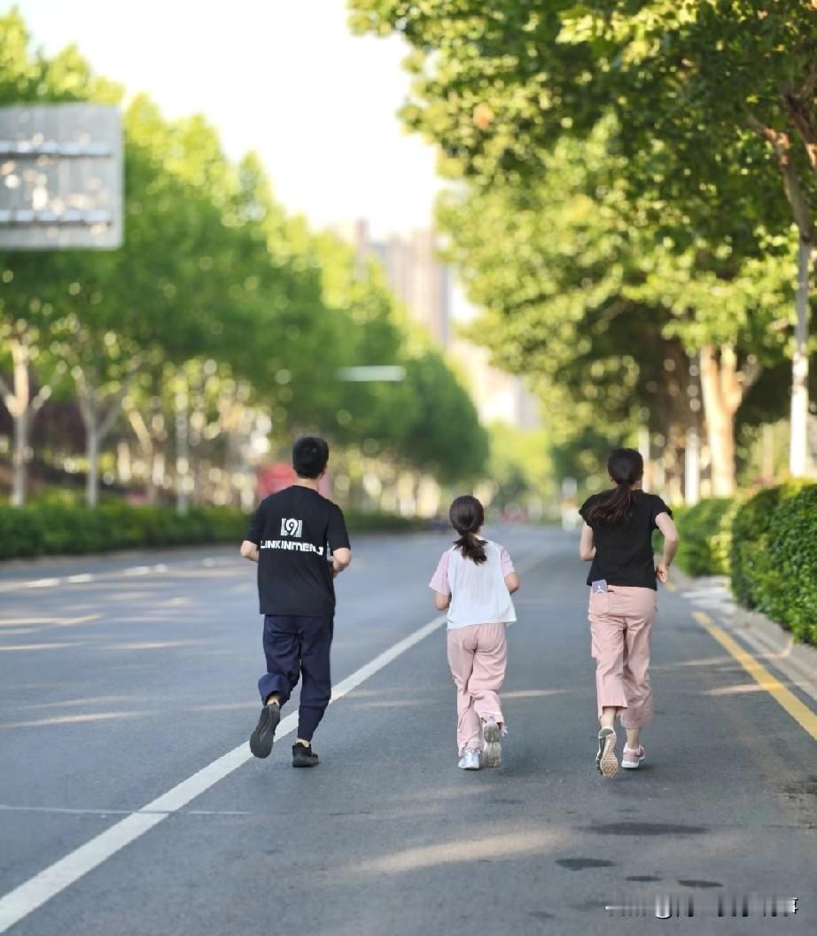 真正厉害的孩子都是父母这样悄悄培养出来的！你有没有发现一个奇怪的现象？