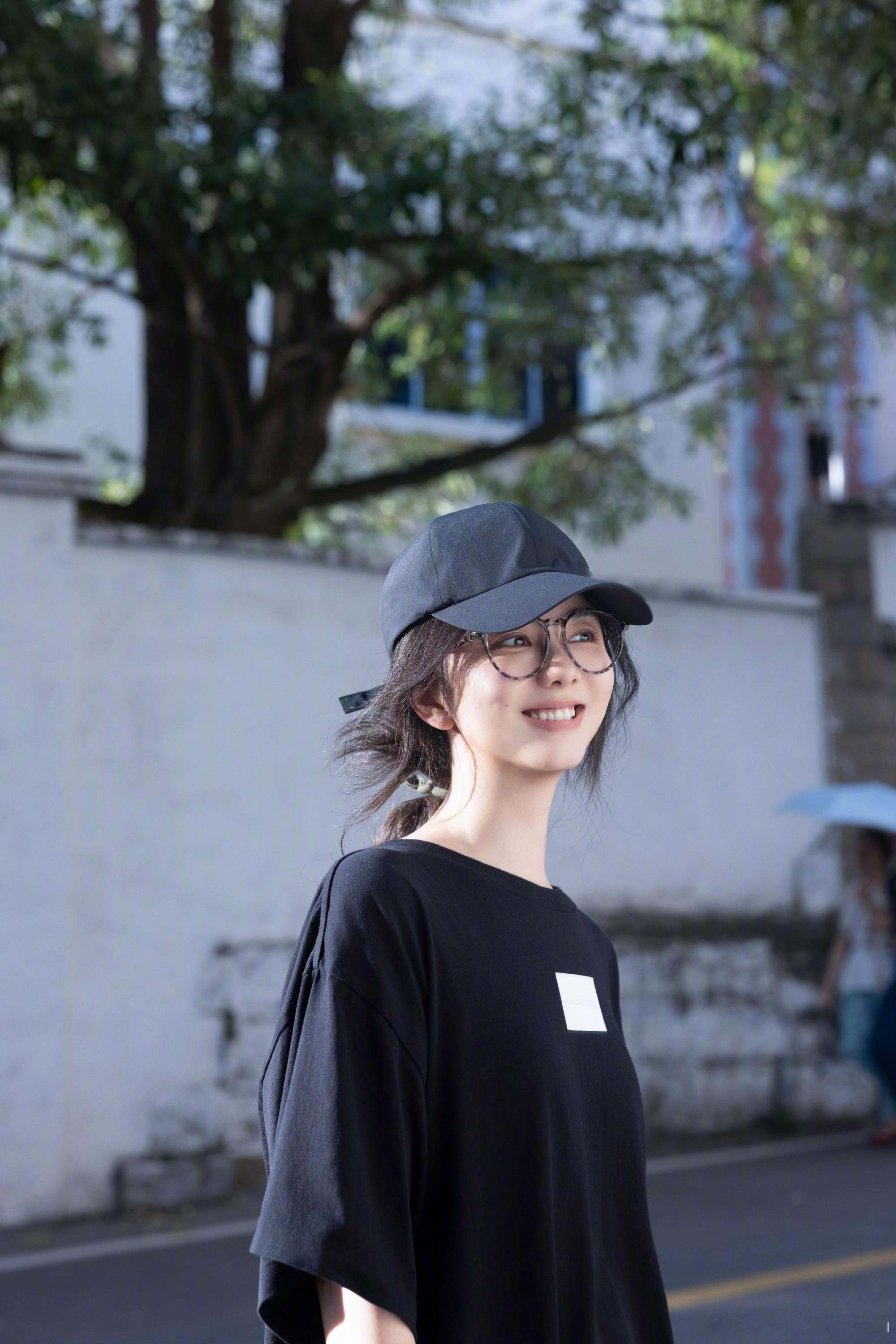 谭松韵tsy谭松韵兰香如故tsy谭松韵许兰香愿你昨晚睡前的坏情绪，在今日