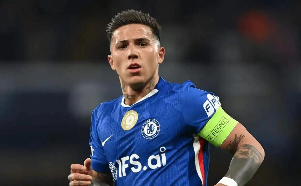 到现在都没人愿意1.2亿接恩佐，可见当初切尔西溢价了太多太多，恩佐前面接近2年都