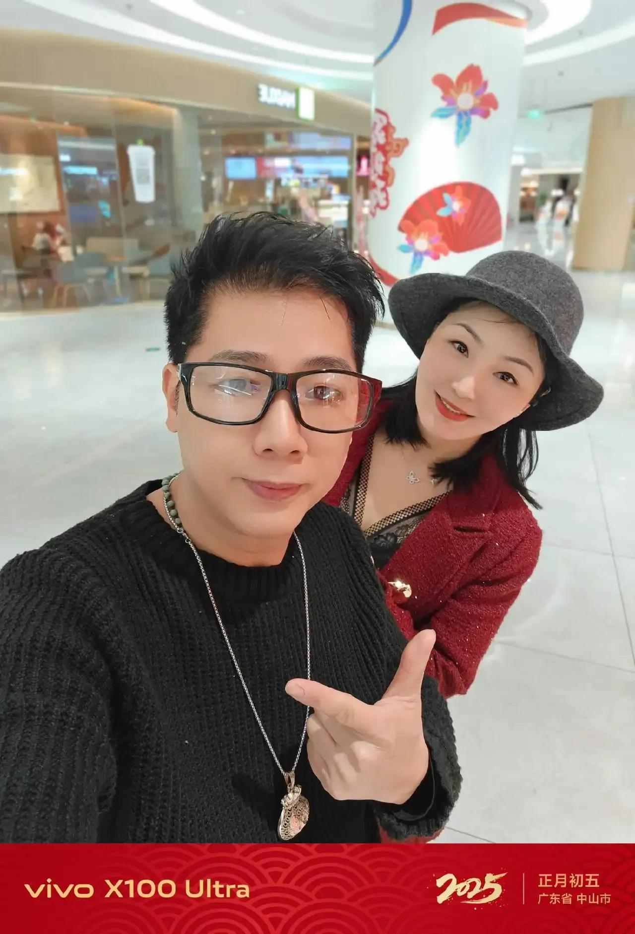 这家伙黑刘德华的主力。黎明黎半桶的粉丝只要刘德华有新作品马上一堆黑的言论不