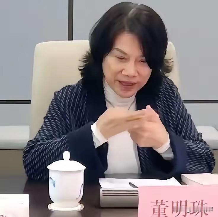 格力这回把“铜管”俩字直接印上包装箱，算是跟“铝代铜”的行业联盟硬碰硬了！董