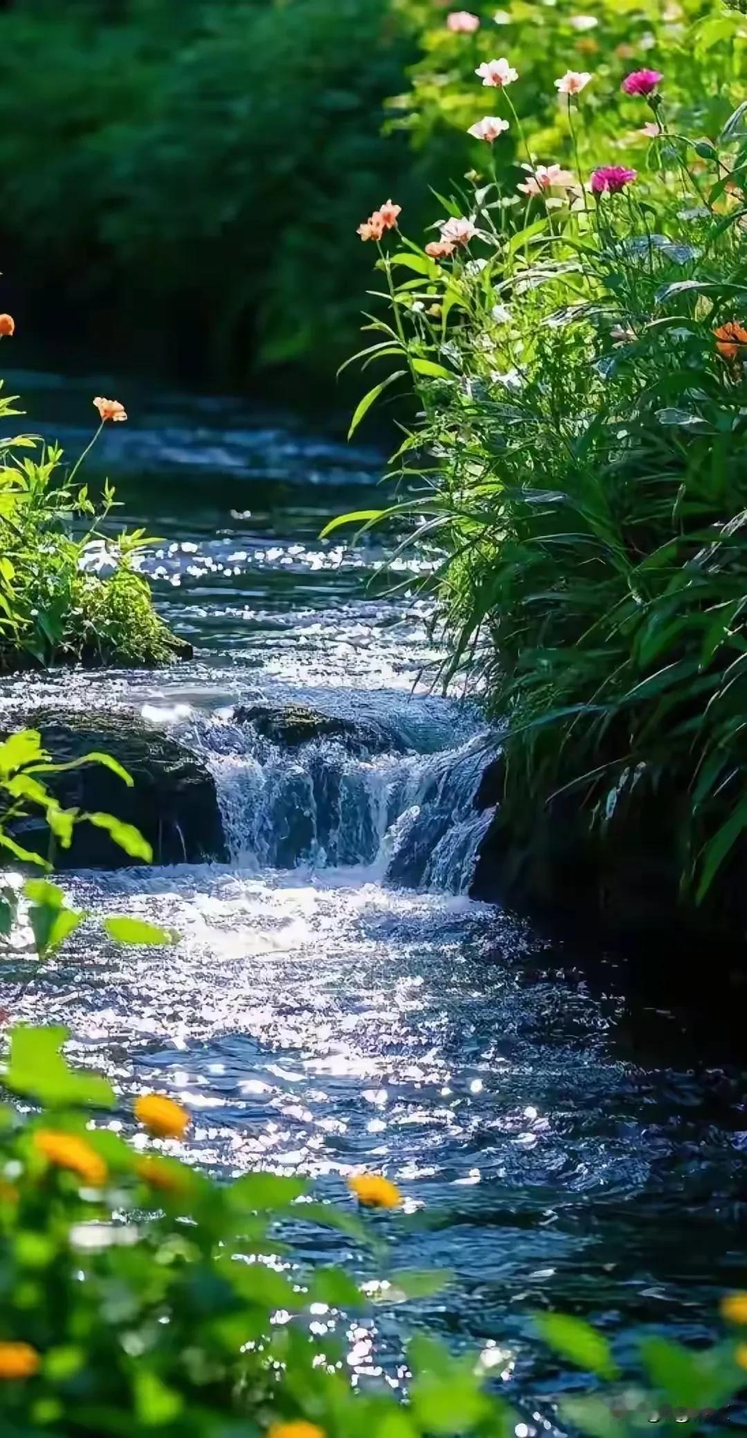 上联:山肥雾厚林中寂下联:水瘦石清涧底幽横批:空谷幽暝