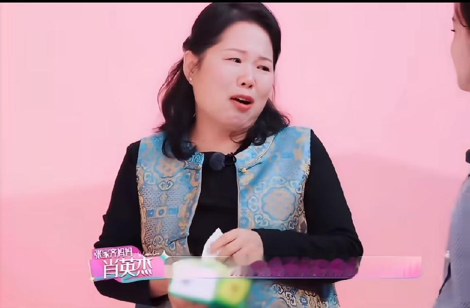 张妈妈现在应该很后悔上综艺了吧。张家齐的流量是起来了，挣的钱也更多了，但是张