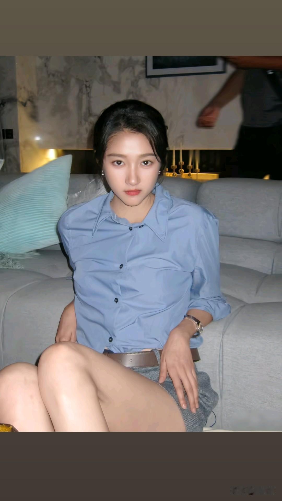 谁说关晓彤没有女人味的？