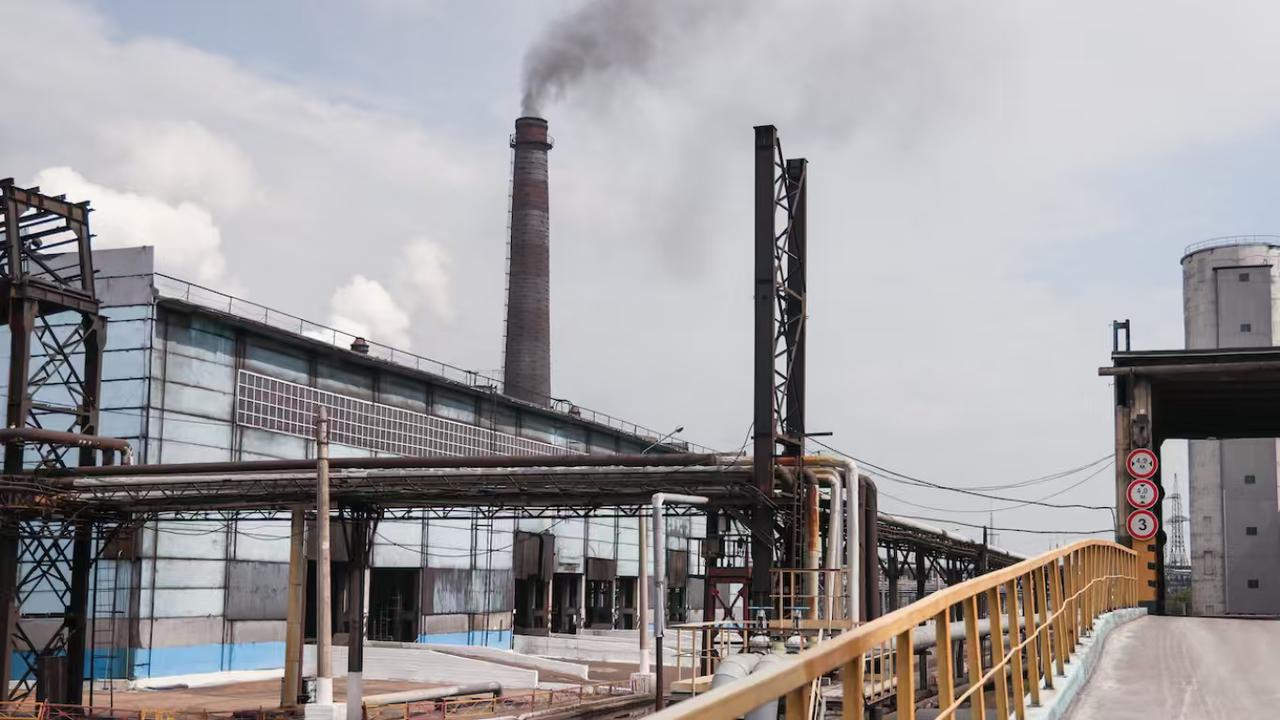 罗斯塔特指出，俄罗斯工业开始衰落据Rosstat报道，2025年11月俄罗斯