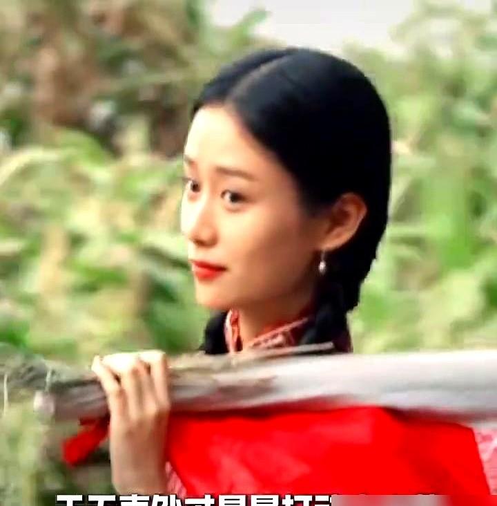 博纳高管喊出20亿票房时，影评人都笑了，说他疯了。谁能想到，一部全是素人、讲