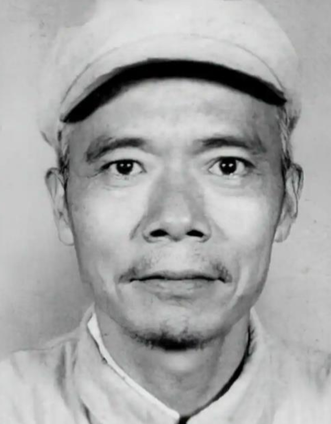 1937年，34岁王牌特工让组织给安排媳妇，除需满足“真夫妻假同志”苛刻条件外，