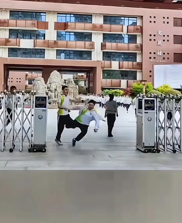 为什么要这样跑，慢慢走不行吗？