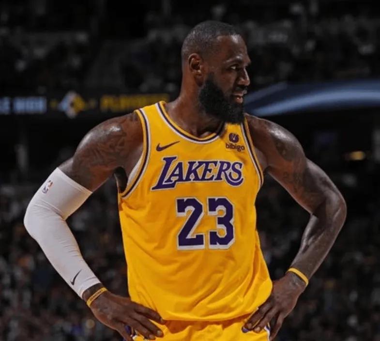 41岁詹姆斯很可能无缘全明星首发，能否入选也是未知数！今年全明星首轮投票结果出