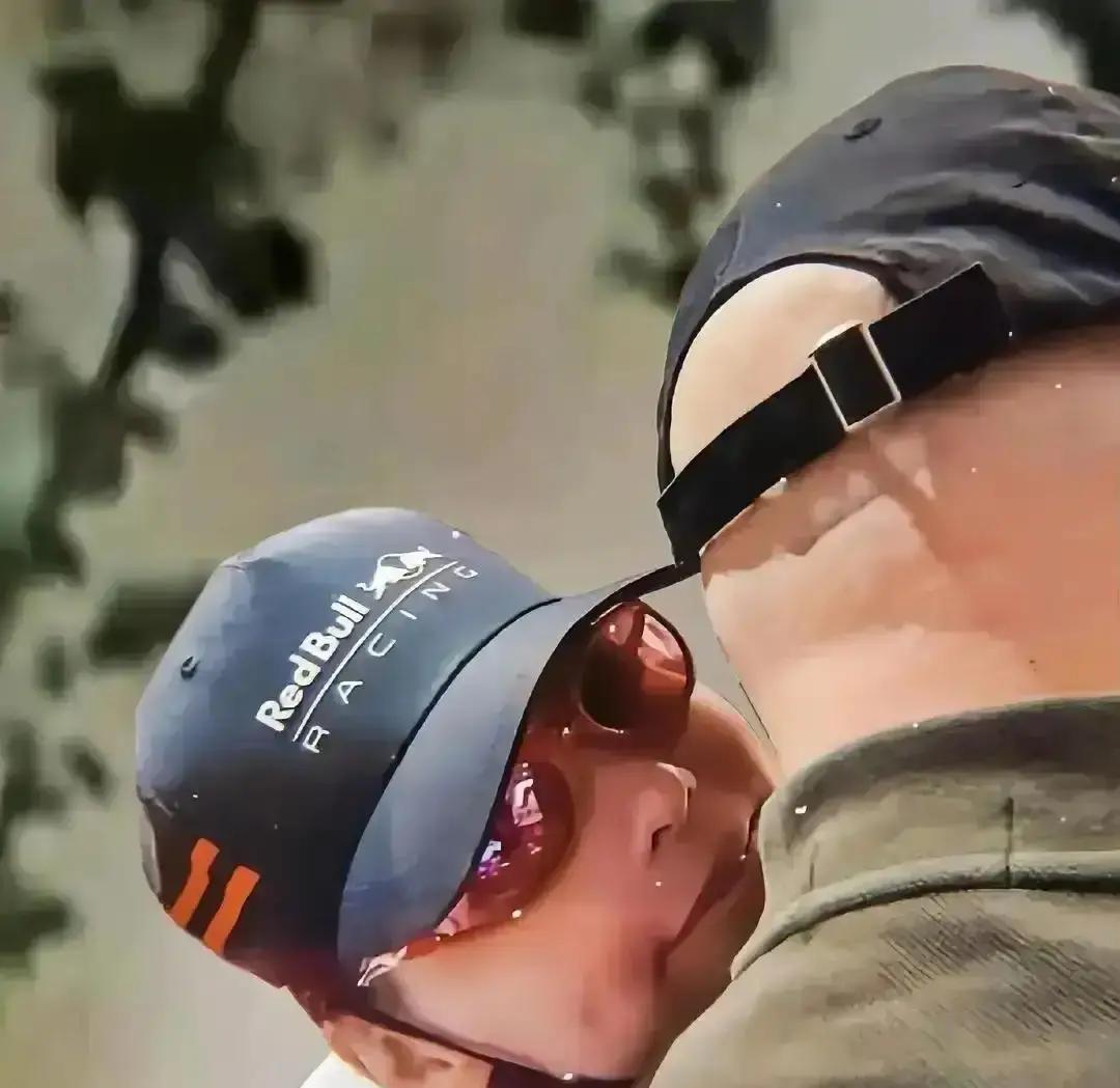 官司败诉零赔偿官司打了两年，法院一句驳回，前经纪人一分没拿到。张柏芝没哭没