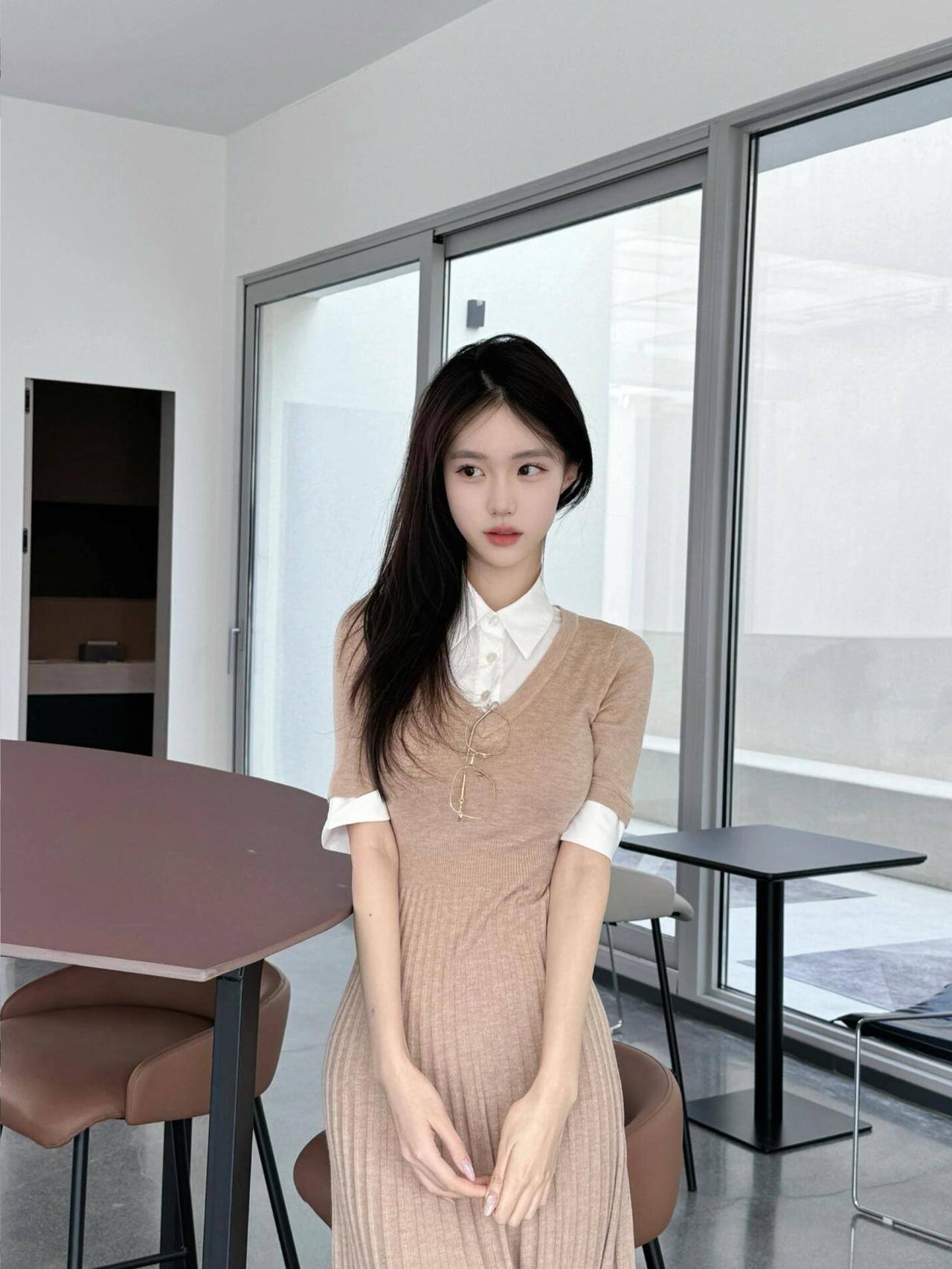 女孩子们总是在年轻的时候追寻女人味|