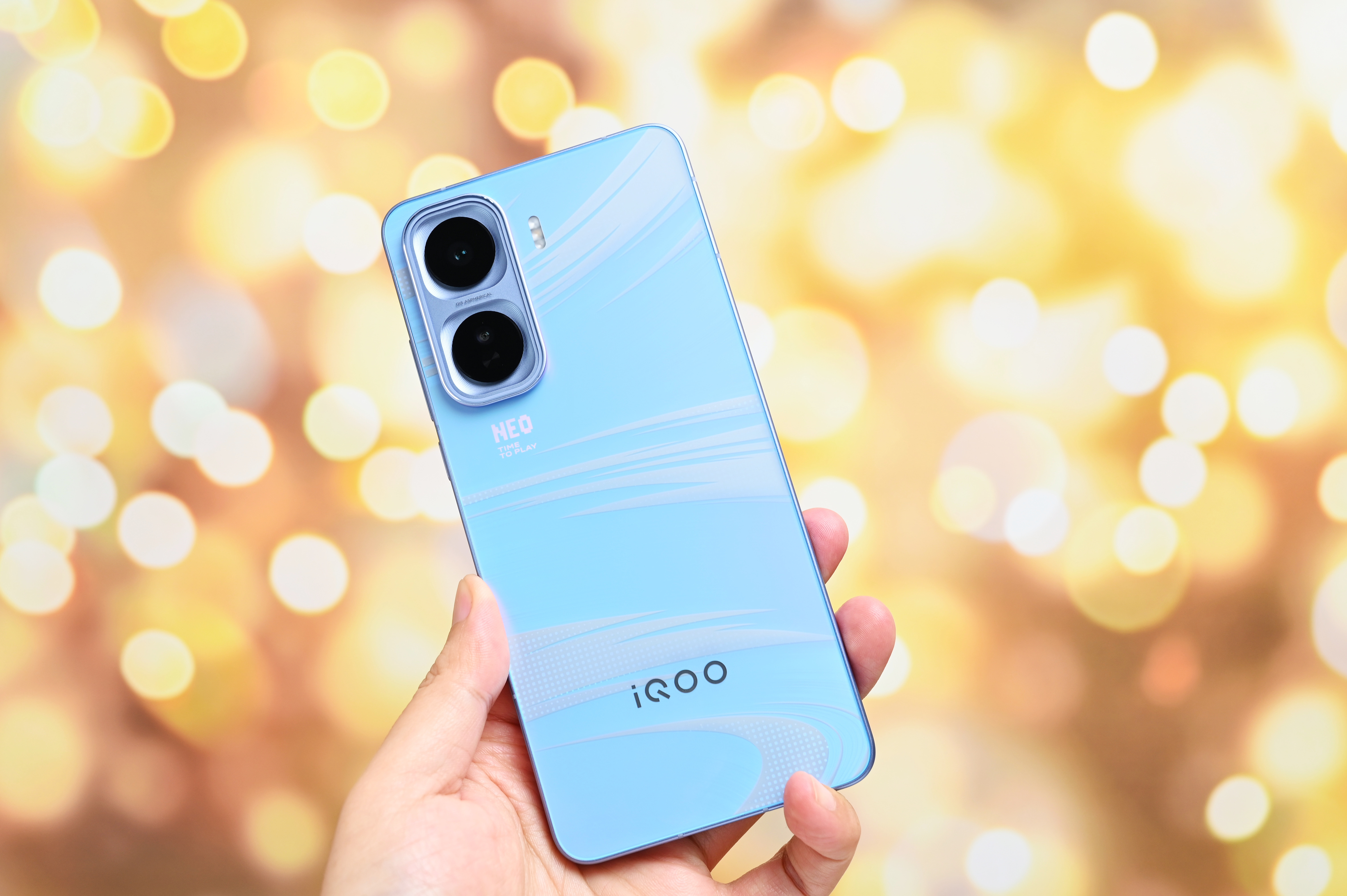 iqooneo11在iQOONeo11正式发布之前，先给大家来一波「面对疾风