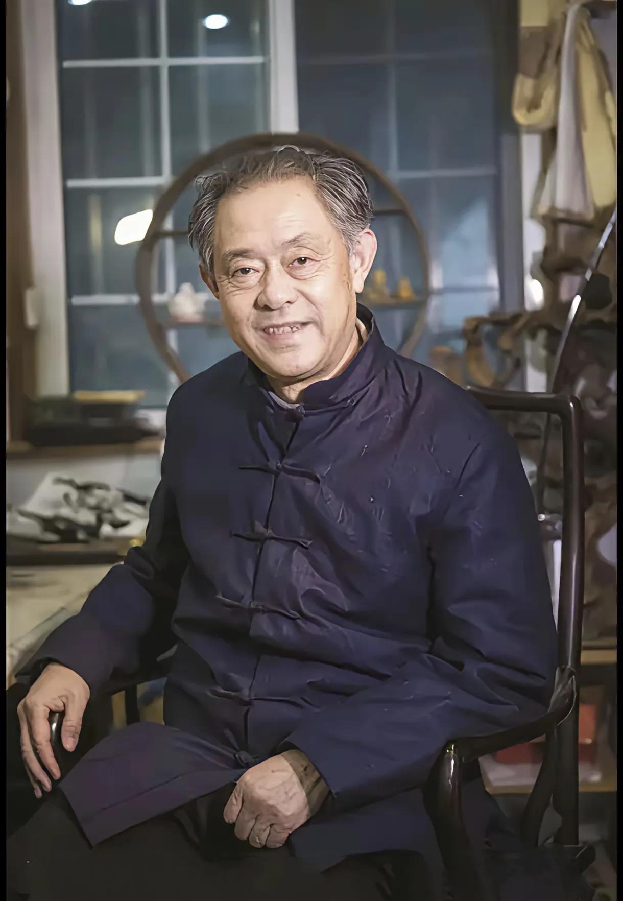 “不要在文物真伪上下更大的功夫，要看他有没有艺术价值。文物不管署名是谁，但只要有