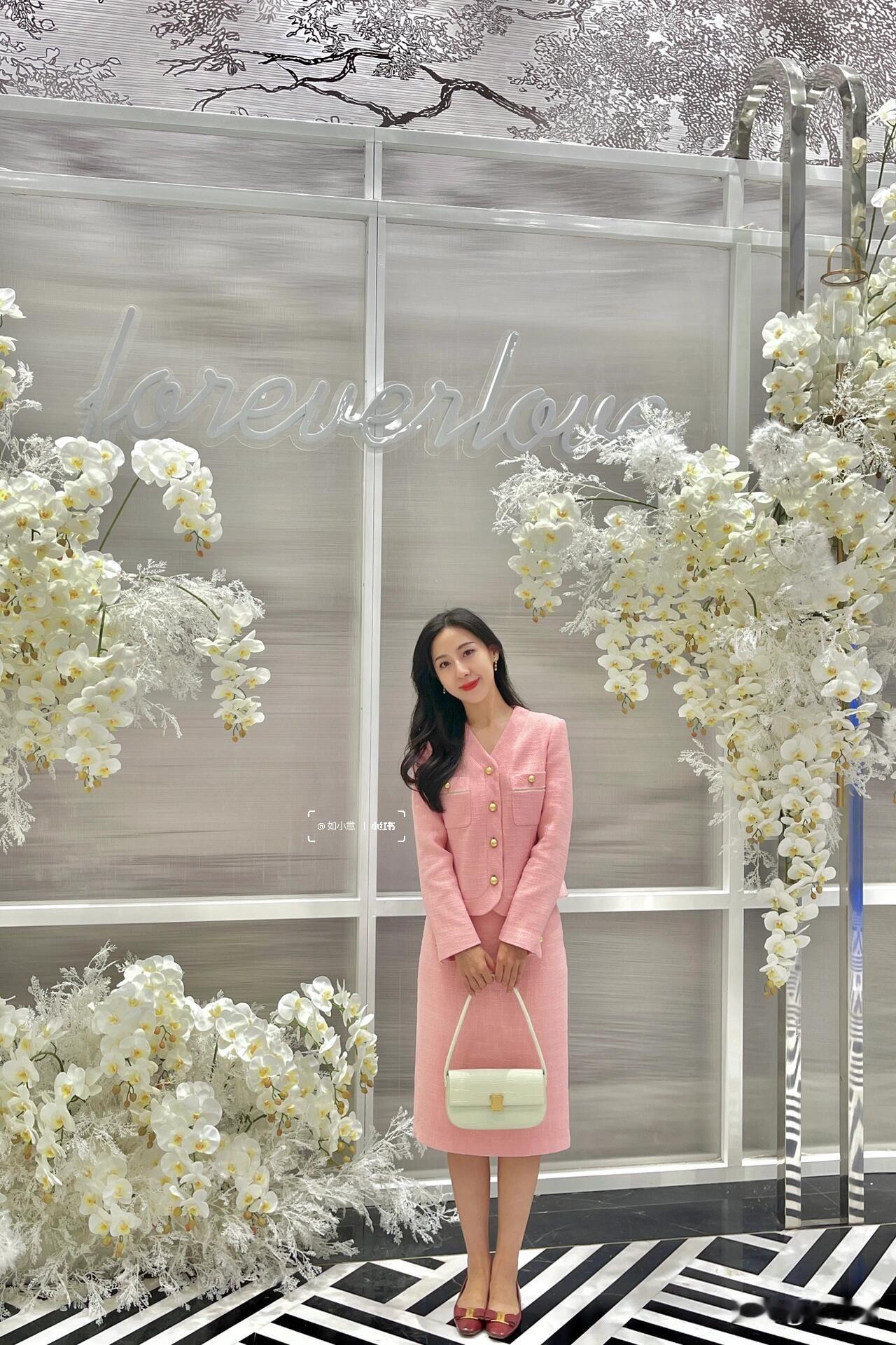 参加表妹的婚礼，祝福新婚快乐🎊真的太激动了，表妹终于结婚了兜兜转转终于找到