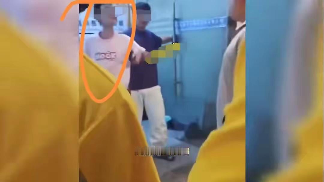 世风日下！深圳某公司员工集体“白嫖”外卖后续集体嚣张辱骂骑手：是狗就站着！