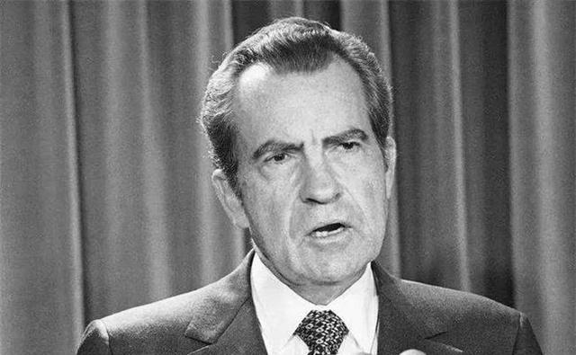 1972年，尼克松第一次见毛主席，带来一份礼品单：金锭40吨，白金12吨，中国作