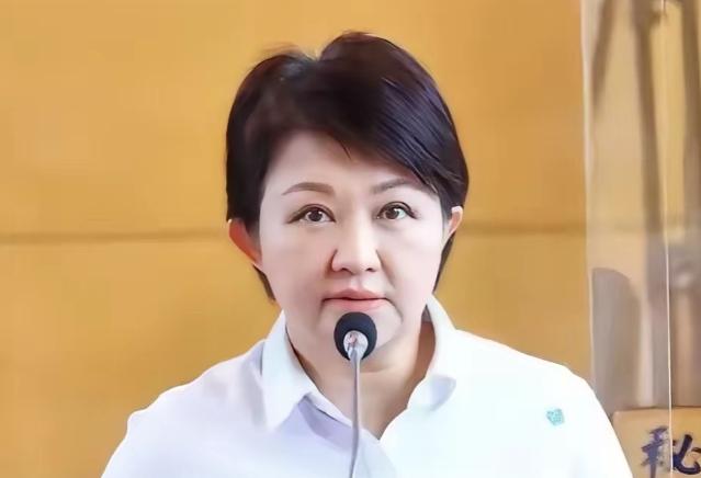 7月30日，台中市市长卢秀燕，会面台选务主管部门负责人游盈隆时，卢秀燕语出