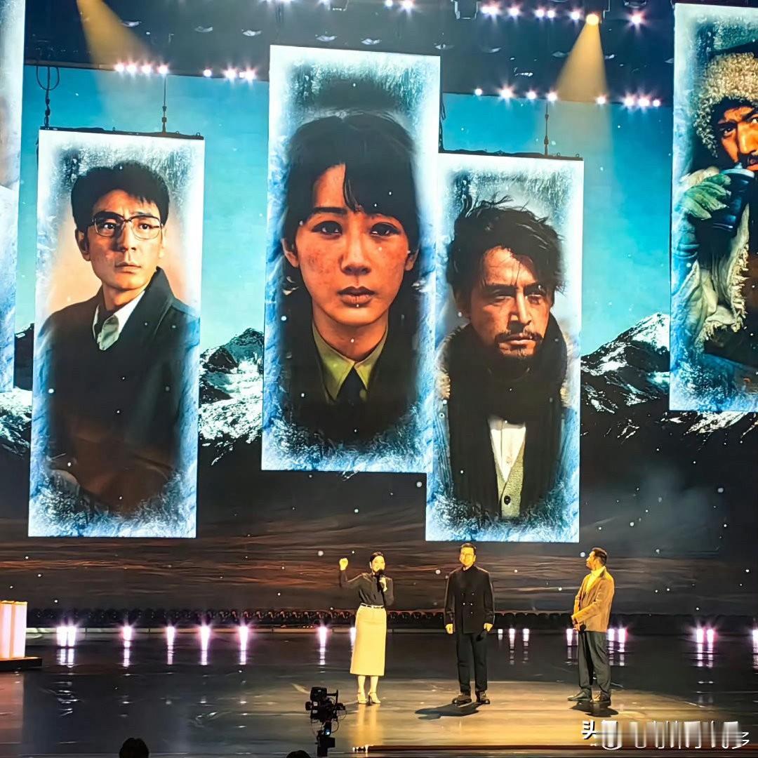 侯鸿亮导演一句话我觉得杨紫稳了侯导说生命树是正午阳光战损率最高的一部戏,在高