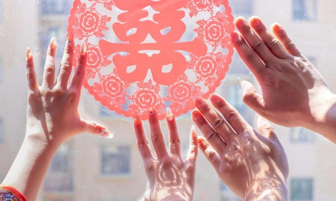 “简直是胡闹！”7月14日报道，河南，一名20岁女子参加婚礼，给新人当伴娘，可没
