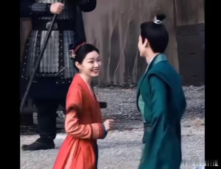 白敬亭宋轶意难平！白敬亭宋轶完整感情时间线曝光，从因戏生情见家长到如今互相取关