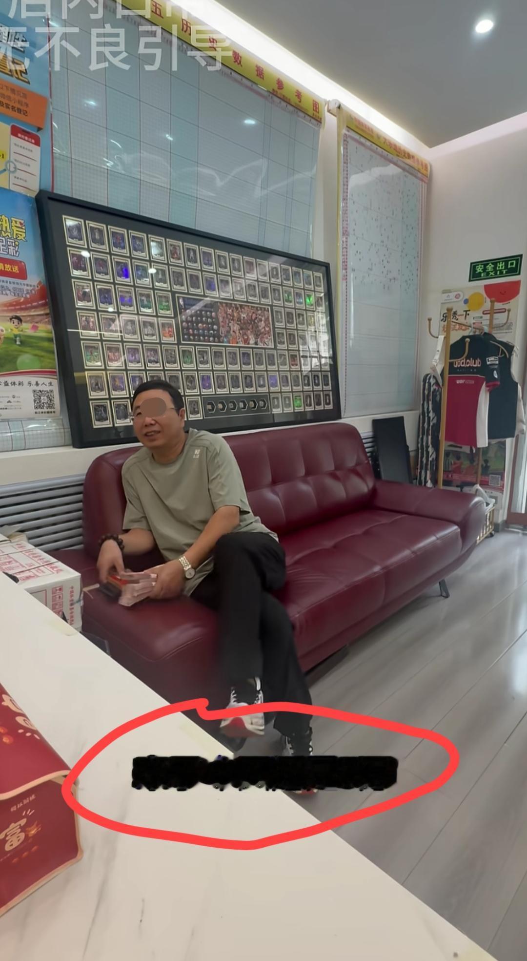 黑龙江这位大爷被评论区的彩民朋友们亲切的称之为“指路明灯”，据说很少见他中过。如