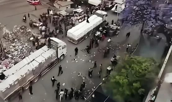 9月25日，中国5.5万个救援物资通过约旦陆路顺利抵达加沙，这真的太让人欣慰了！