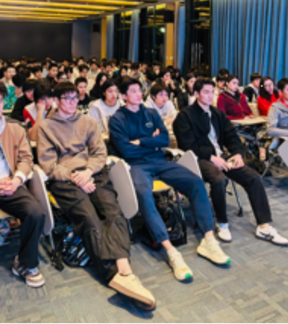 感觉稍微清晰一丢丢……好帅啊汪顺[哭哭][哭哭][哭哭]这是我哥哥哇哇​​​