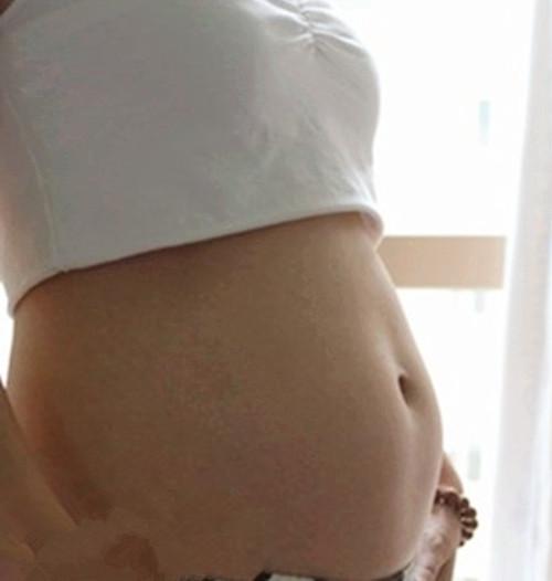3个月孕妇半夜见红, 紧急送医后, 丈夫对妻子说: 你还想要孩子吗