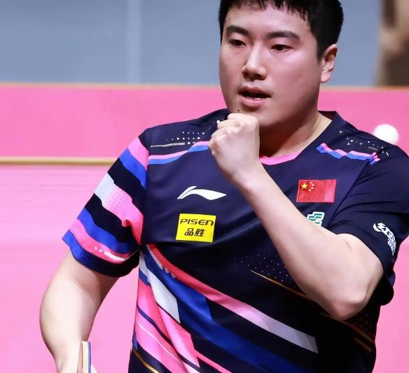 3-2极限翻盘，打爆日本张本智和，🇨🇳WTT中国大满贯男单首轮：梁靖崑回