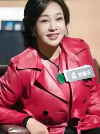 主持人问刘晓庆最欣赏哪位男演员，她说出朱孝天时全场都愣了。接着她一句话让所有人沉
