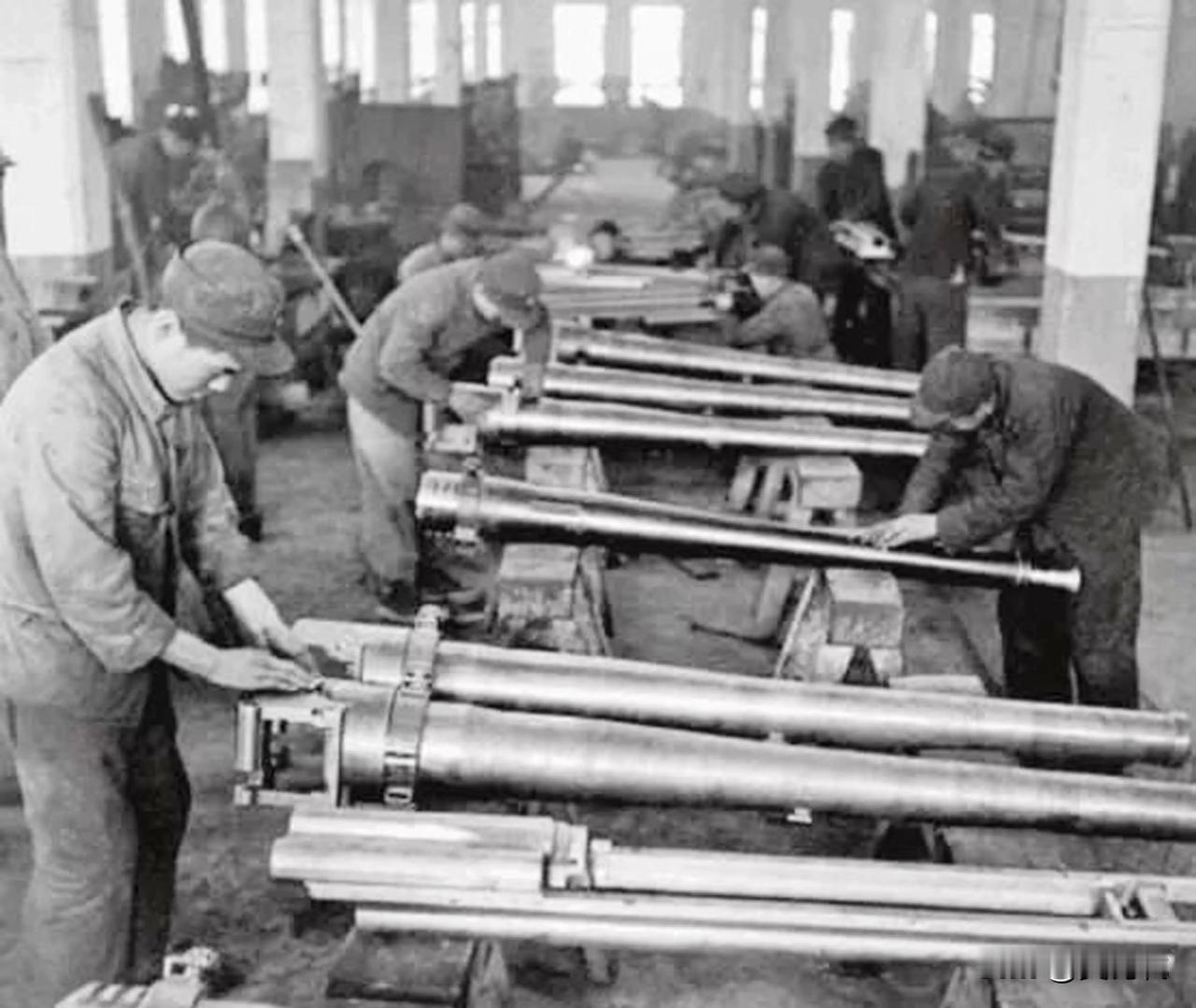 面对日军对太原的进攻，阎锡山除了大骂德国人无耻外无可奈何。1937年，面对日军