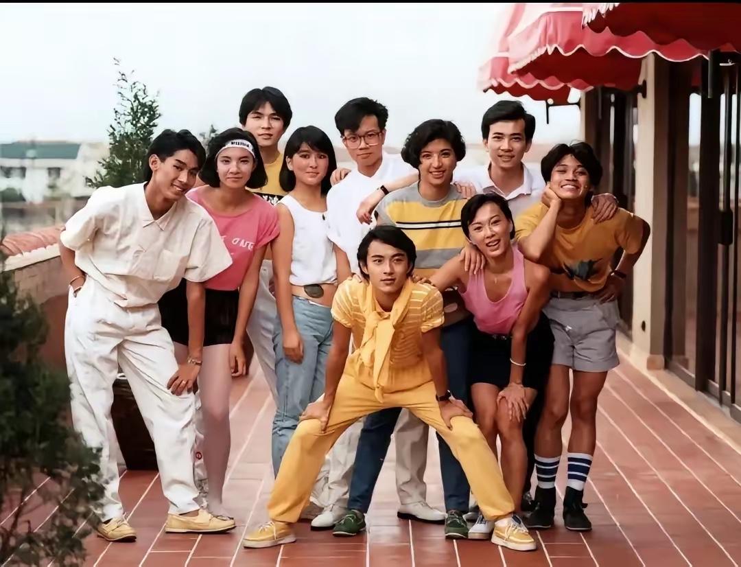 不是我吹！我敢说，这张照片里的人，如果你能认出三个，我估计，你已经古来稀了！
