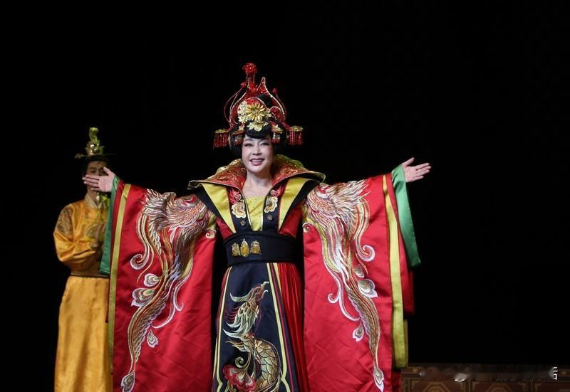 75岁刘晓庆又演武则天？网友炸锅：“这年龄差距，能演少女吗？”演武则天老年阶段