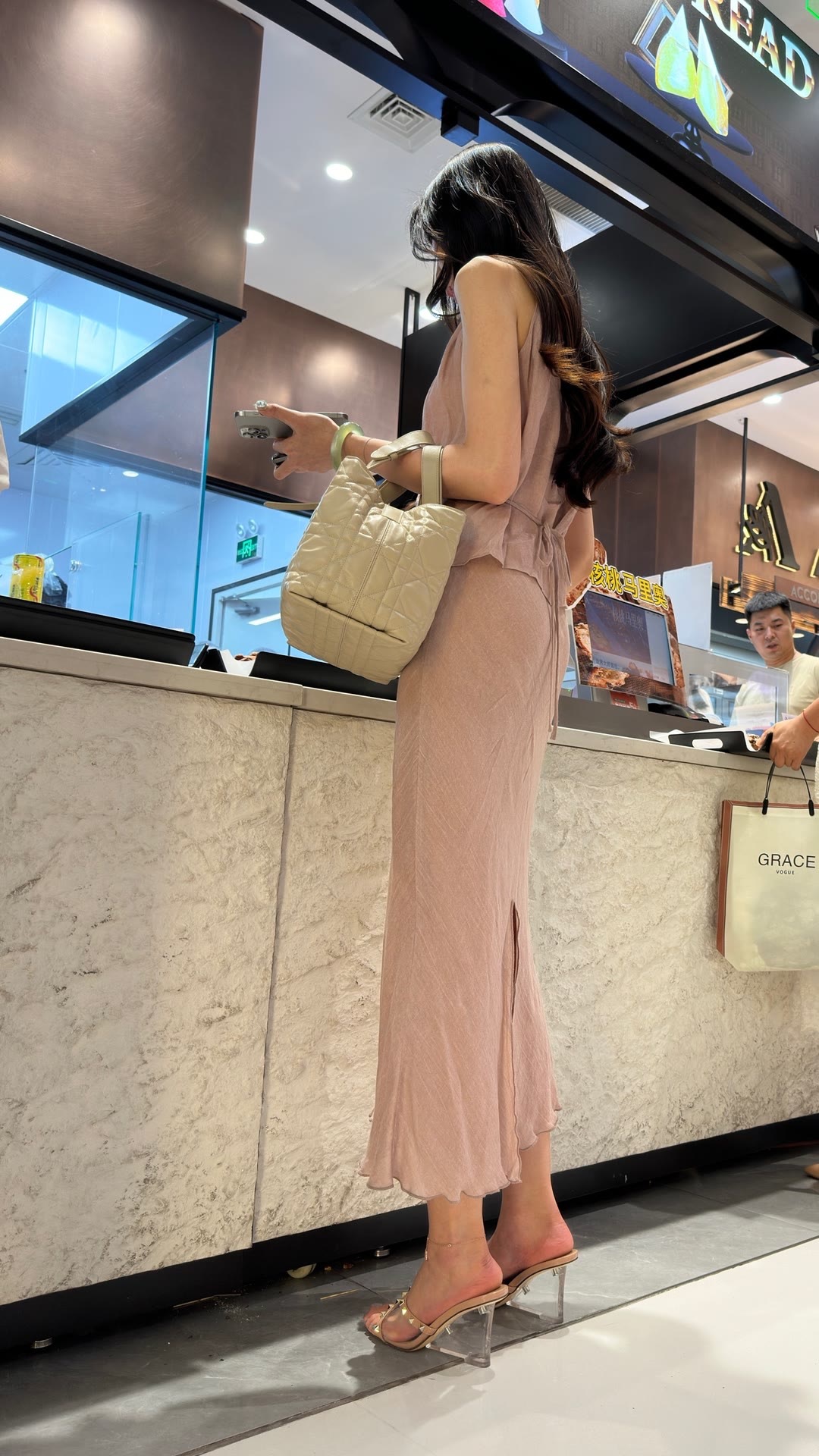 运动和不运动的人精神面貌不一样坚持运动，保持好身材