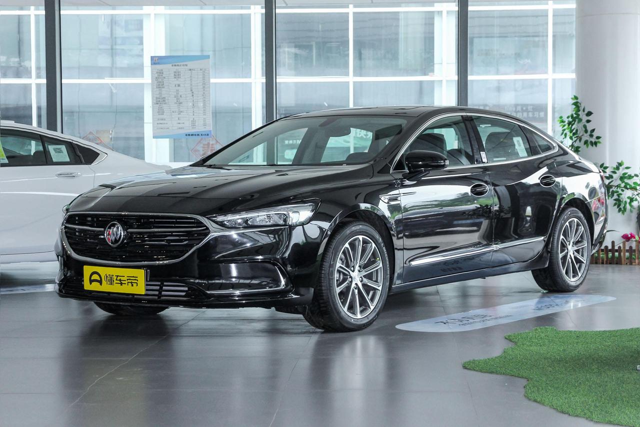 别克君越二手车的价格受车型、年份、车况及公里数等多重因素影响，波动范围较大，大致