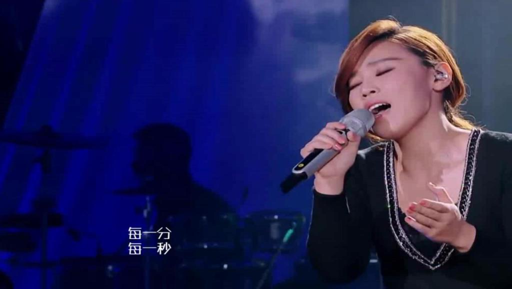 李佳薇煎熬曲谱_李佳薇煎熬mv图片