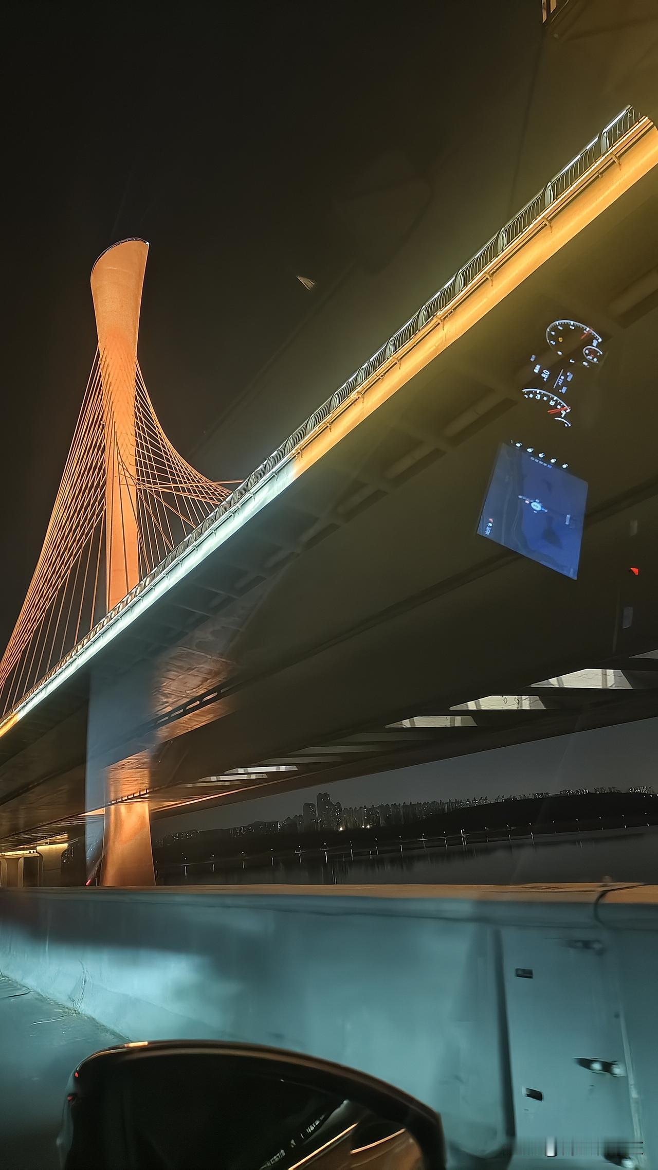 现在刚明白，复兴大街以前是新元高速，就是新乐到元氏的一段高速！而新元高速的前身