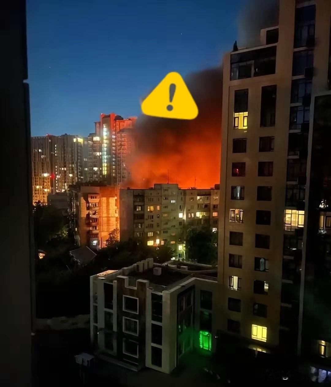 俄军动手了！7月2号凌晨，基辅挨炸了。乌克兰炸了俄军后方一个月，这轮反击，直