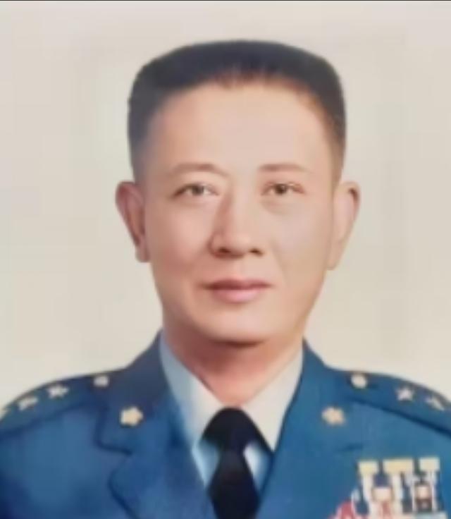 台军前高级将领惊人言论：两岸开战台军胜算为零，实力差距天差地别