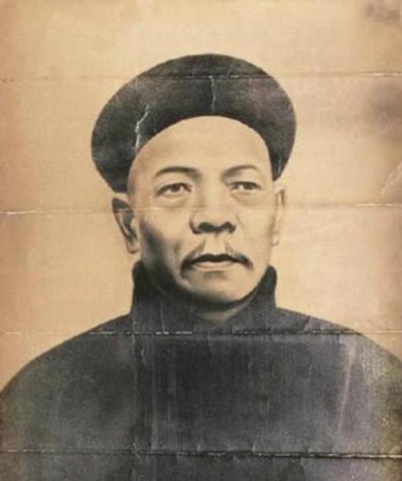 天京陷落后，湘军最精锐的霆军8000人反而哗变了，不但拒绝奉命西征，还绑架了主将