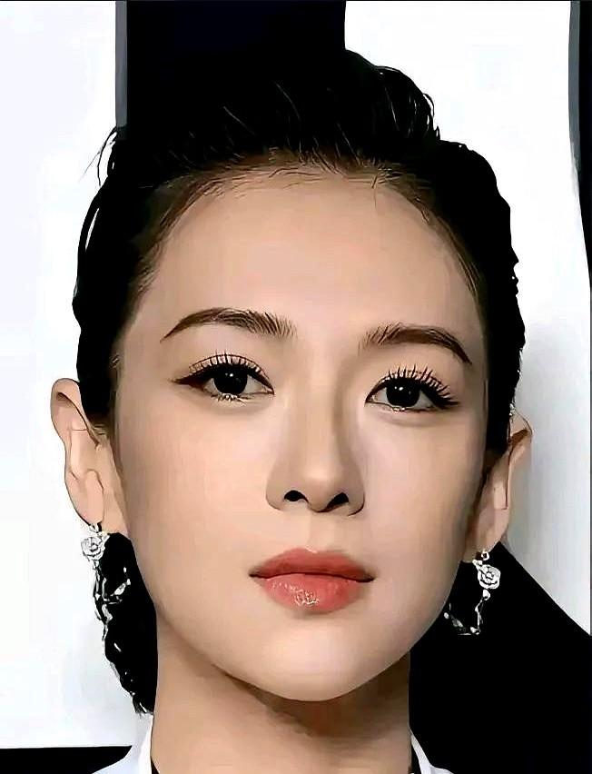 我总感觉汪峰有一天会重新回到章子怡身边，两个人会复婚，看国际章最近的状态，明显是