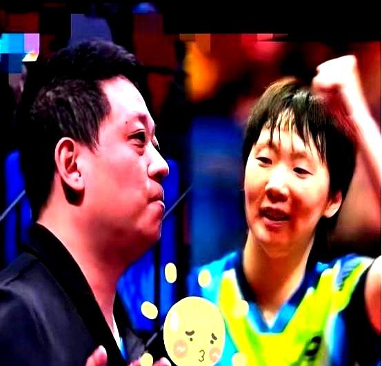 不像有些明星搞排场王曼昱回老家用实际行动报师恩，给启蒙教练韩连贵送SUV