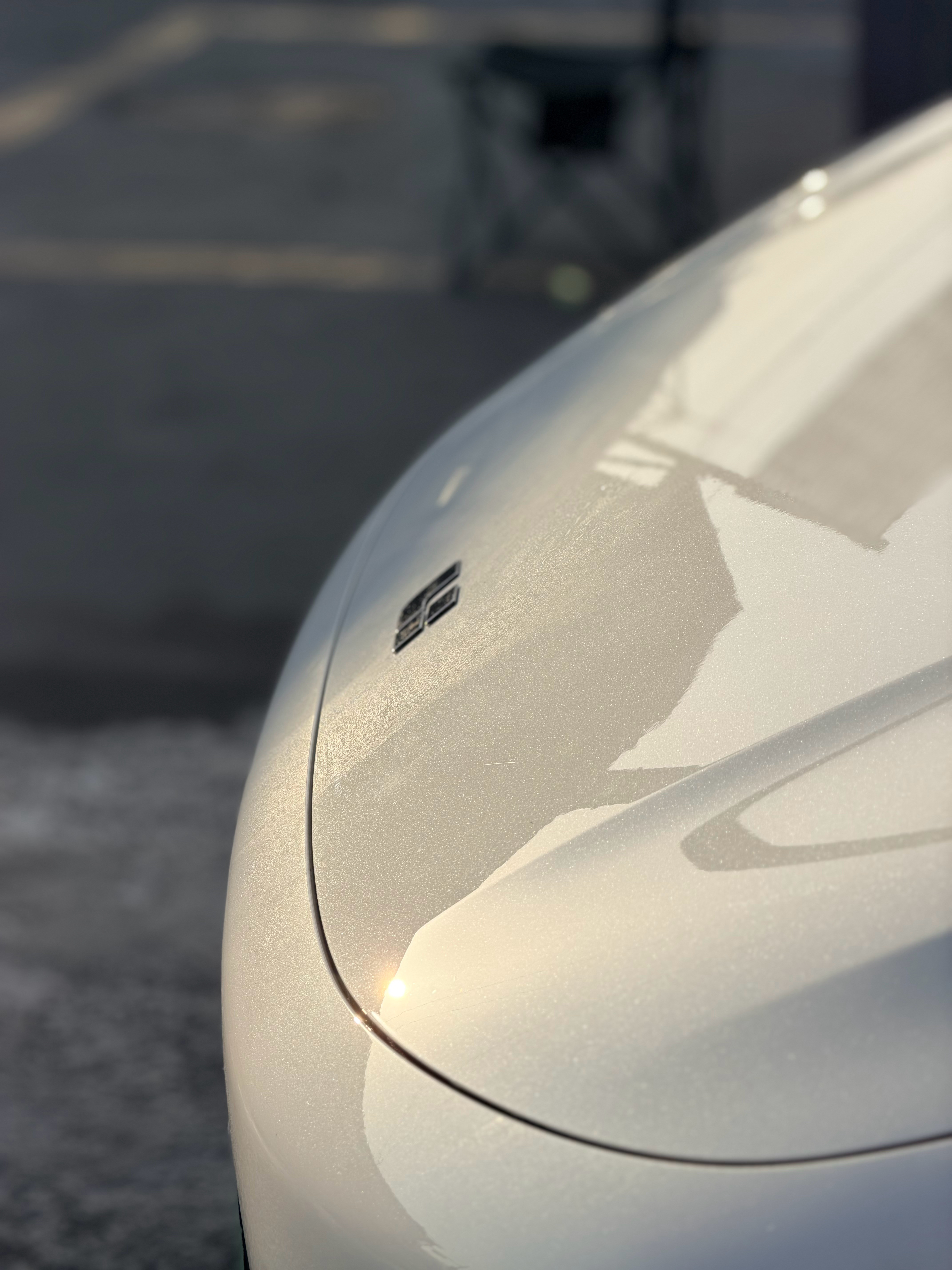 白色珍珠漆理想i8