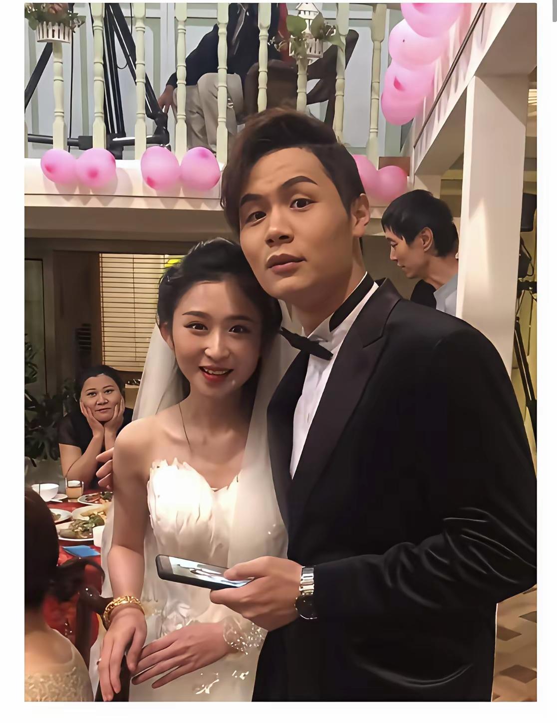 康天庥这事儿，算是给娱乐圈男星提了个大醒：娶错人，真能砸了吃饭的碗。老祖宗